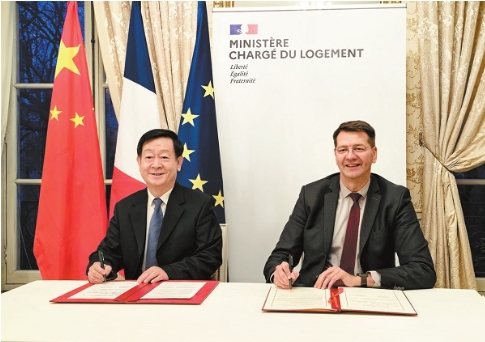 姜万荣副部长率团访问法国 姜万荣副部长率团访问法国