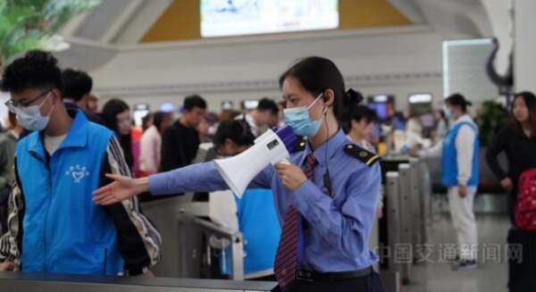 用心用情 保障旅客顺畅出行3 用心用情 保障旅客顺畅出行3