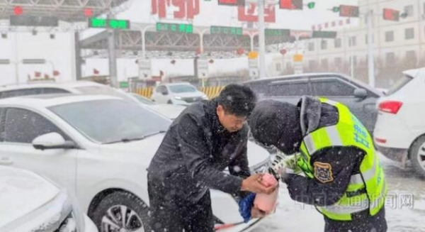 用心用情 保障旅客顺畅出行2 用心用情 保障旅客顺畅出行2