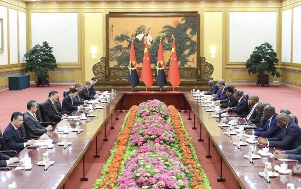 习近平同安哥拉总统洛伦索会谈4