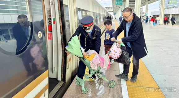 交通部门多措并举保障旅客安全返程出行