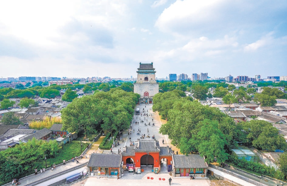 经历了两场声势浩大的修缮工程，钟鼓楼焕发出新的时代光彩。图为钟楼。