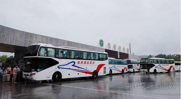 湖南受灾群众和滞留旅客顺利转运 湖南受灾群众和滞留旅客顺利转运