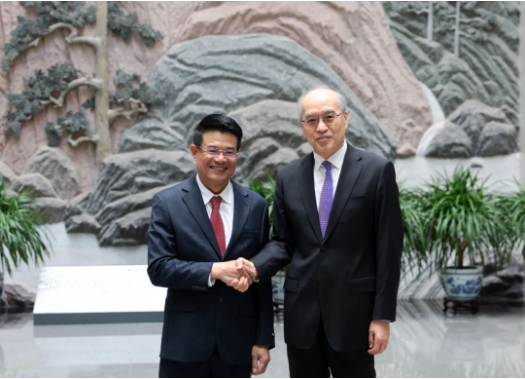 张军会见越南最高人民检察院检察长阮辉进1 张军会见越南最高人民检察院检察长阮辉进1