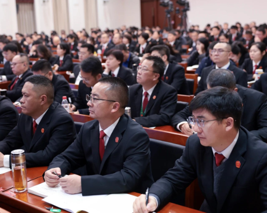 张军在国家法官学院2025年春季开学典礼暨“人民法院大讲堂”授课5 张军在国家法官学院2025年春季开学典礼暨“人民法院大讲堂”授课5