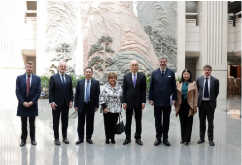 张军会见意大利最高法院院长卡萨诺2 张军会见意大利最高法院院长卡萨诺2