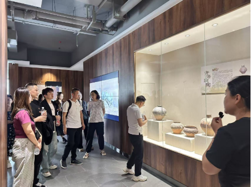 省检察院第二党建联系组开展“唐卡丝蕴传薪火 检察初心映赤诚”主题党日活动2 省检察院第二党建联系组开展“唐卡丝蕴传薪火 检察初心映赤诚”主题党日活动2
