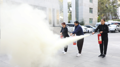 省检察院开展2025年度消防安全培训与演练5