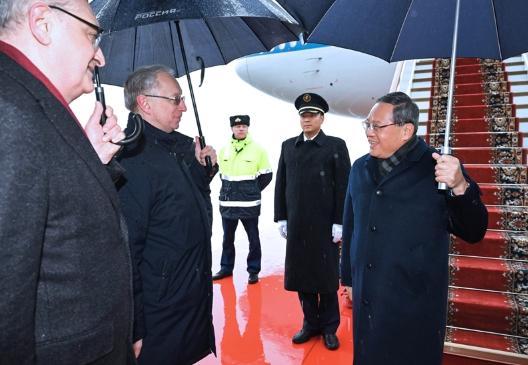 李强赴莫斯科出席上海合作组织成员国政府首脑（总理）理事会第二十四次会议