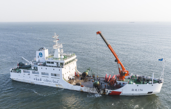 北海航海保障中心营口航标处启动辽东湾海域冬季换标作业 北海航海保障中心营口航标处启动辽东湾海域冬季换标作业